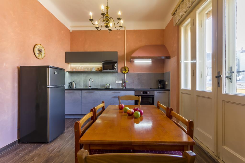 Spacious & Smart Center Apartment Пула Экстерьер фото