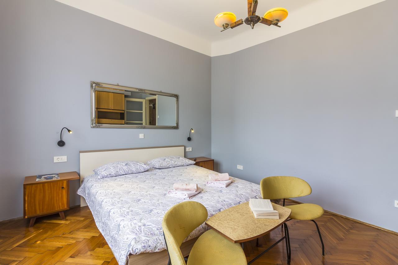 Spacious & Smart Center Apartment Пула Экстерьер фото