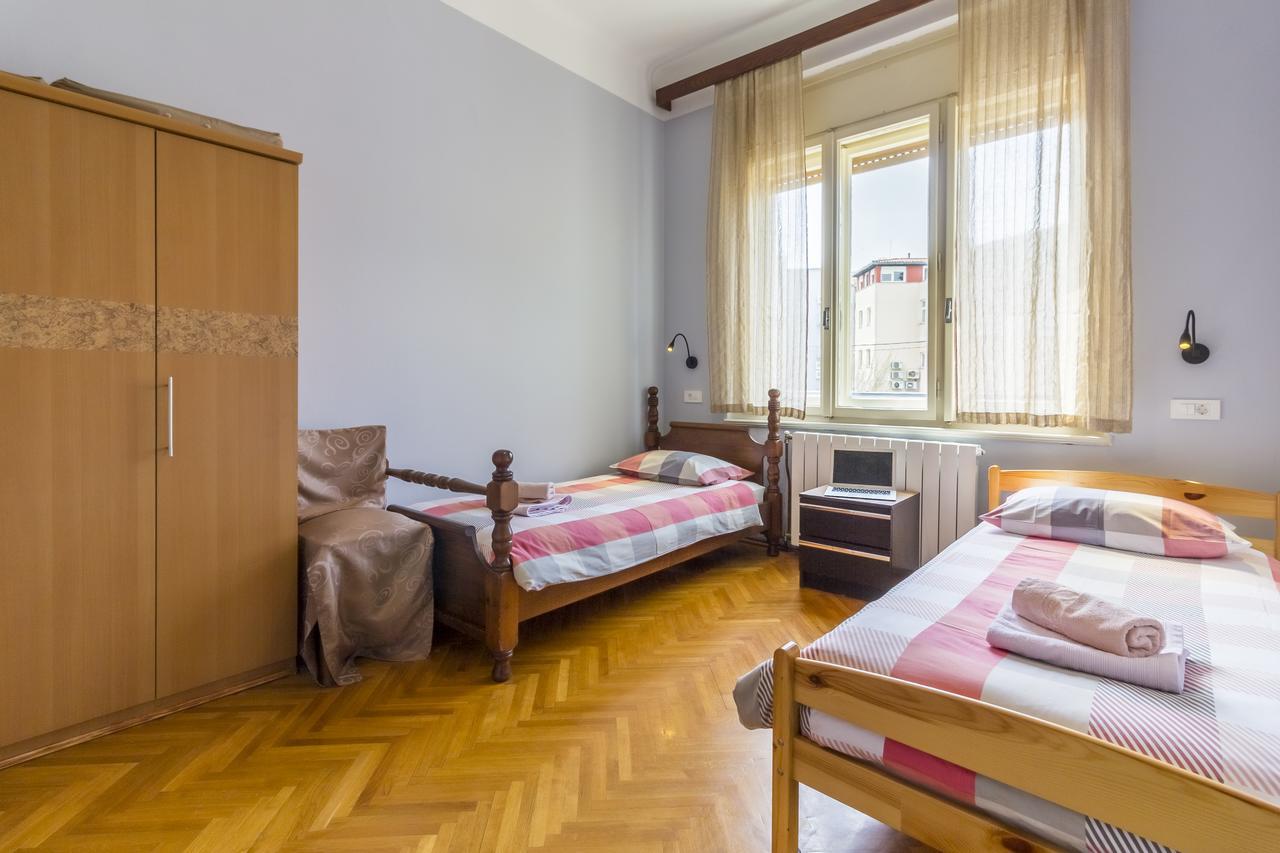 Spacious & Smart Center Apartment Пула Экстерьер фото