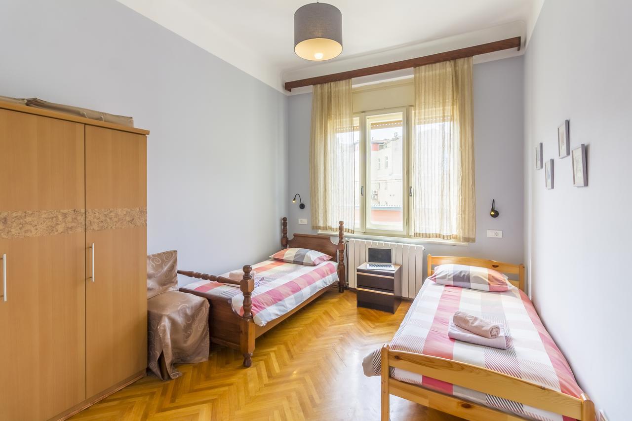Spacious & Smart Center Apartment Пула Экстерьер фото