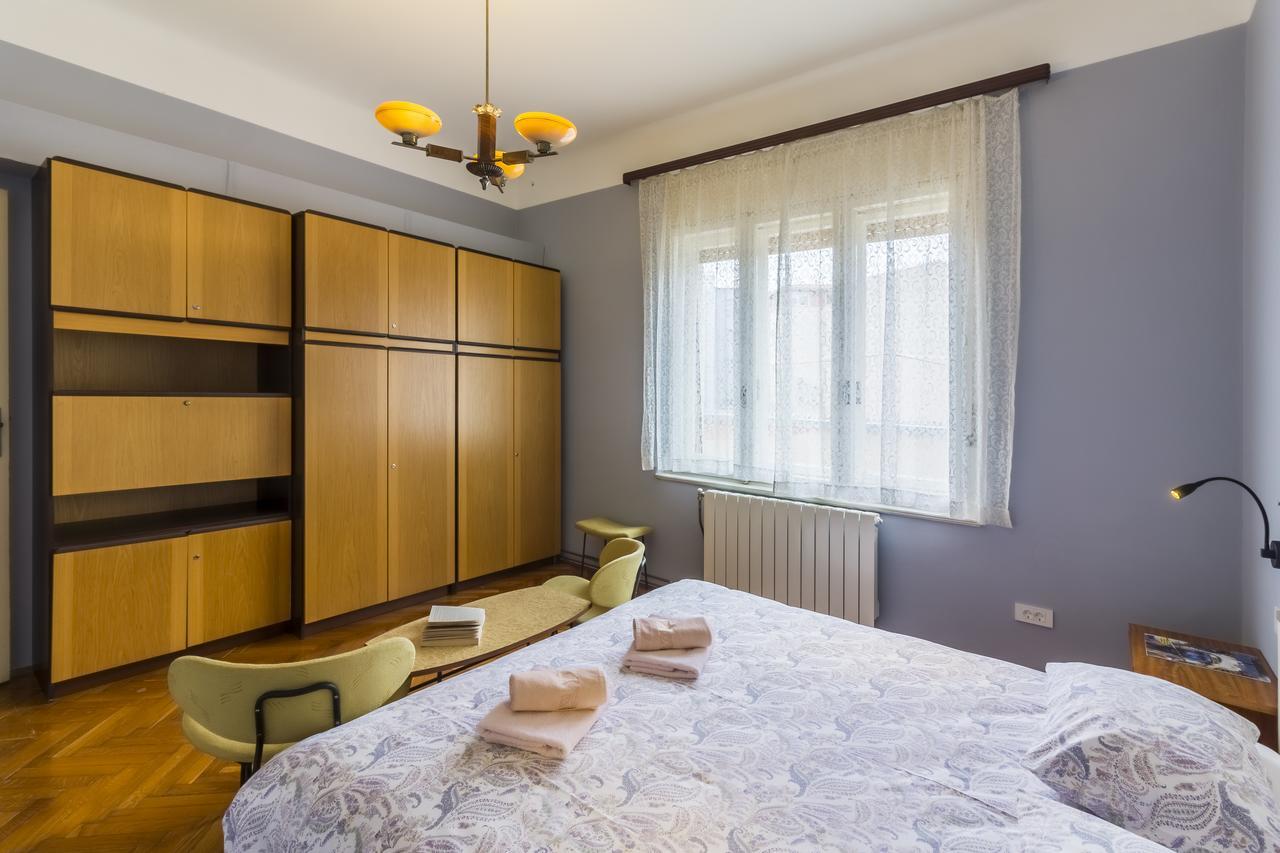 Spacious & Smart Center Apartment Пула Экстерьер фото